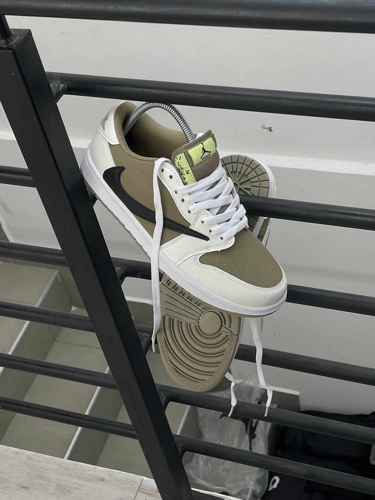 Air Jordan 1 Golf x Travis Scott