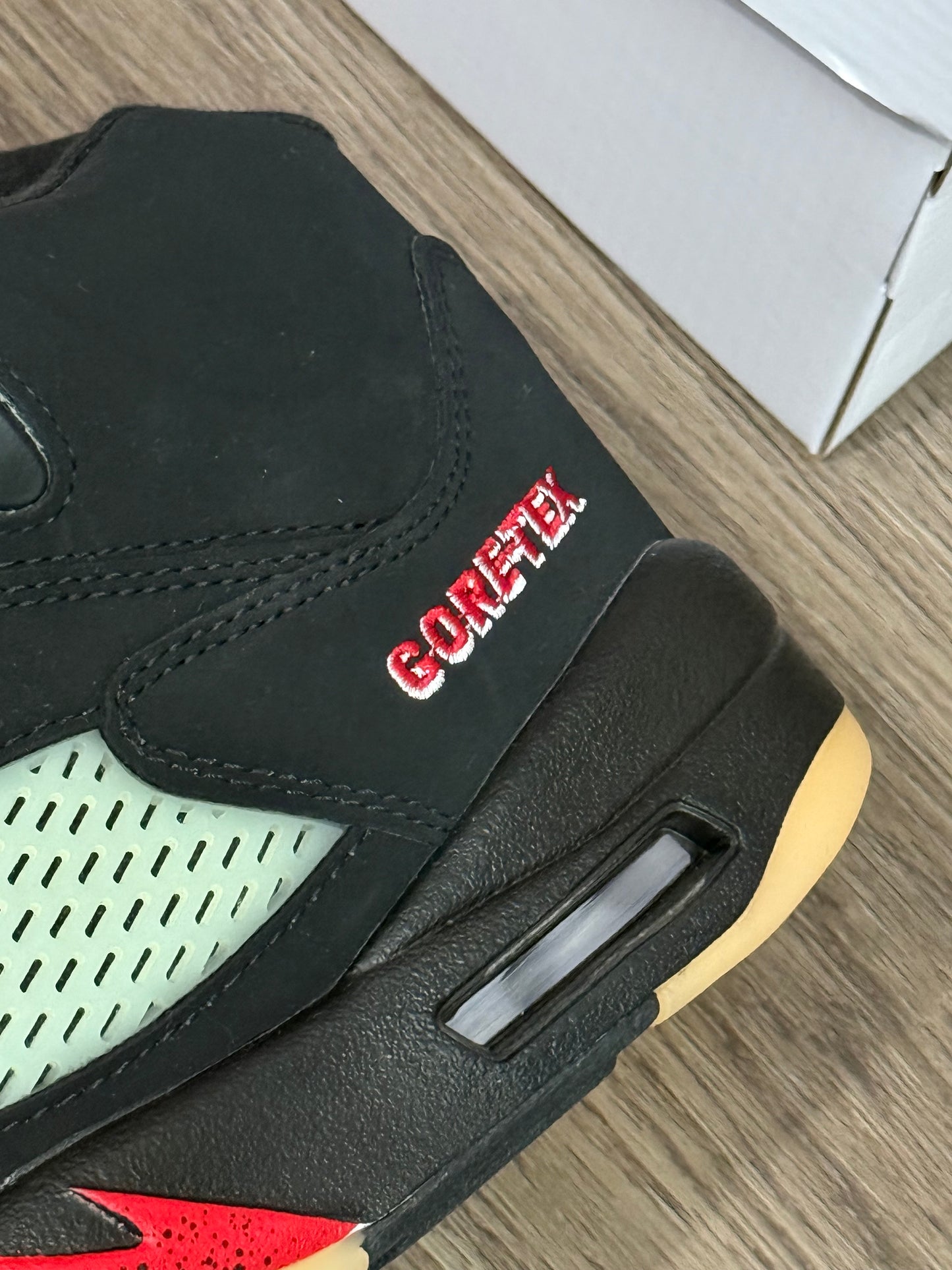AIR JORDAN RETRO 5