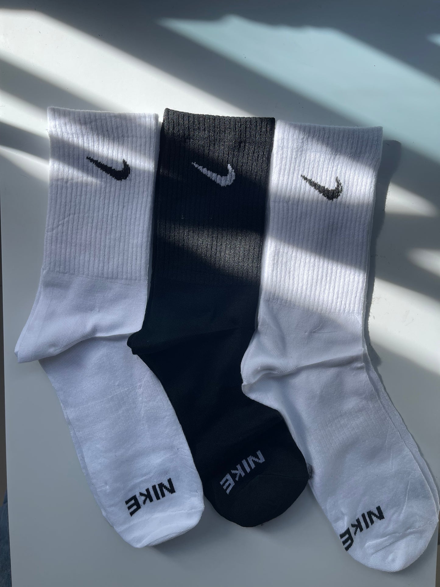 Medias Nike Caña Alta x3 – Comodidad y Estilo Streetwear