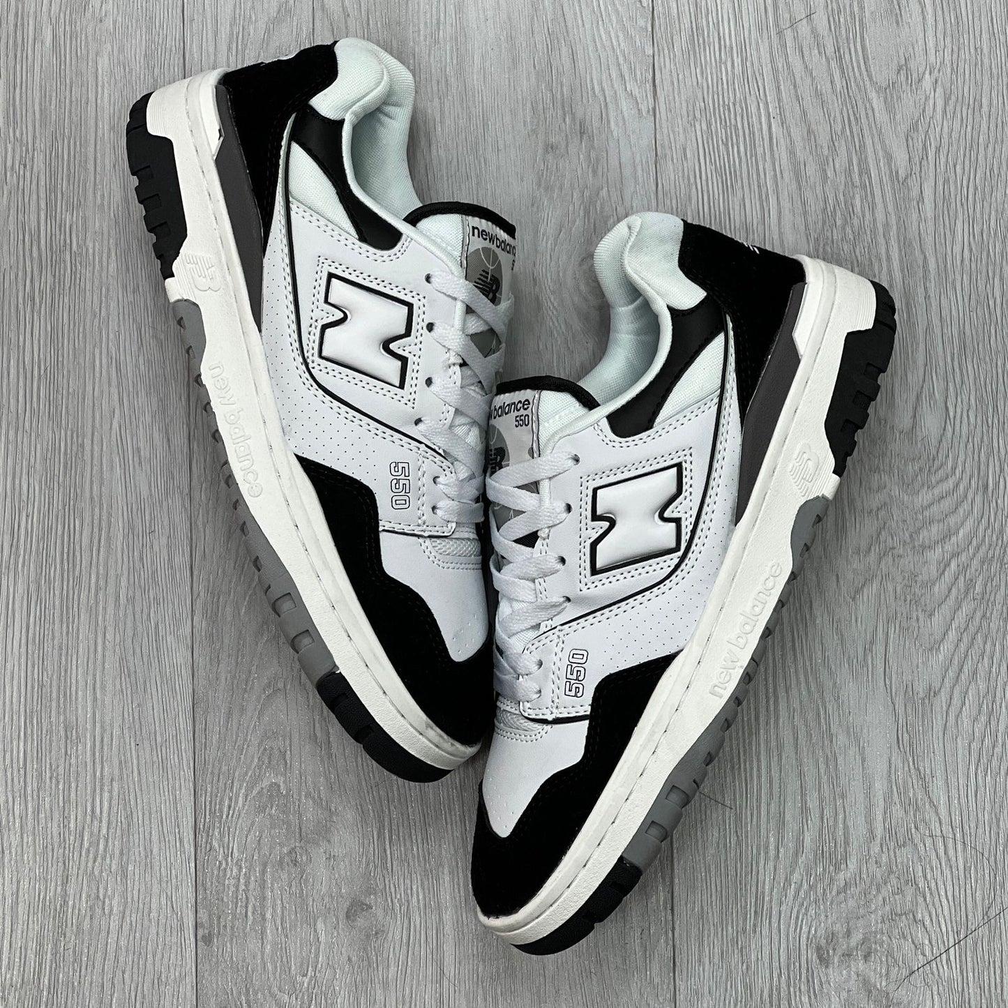 NEW BALANCE 550