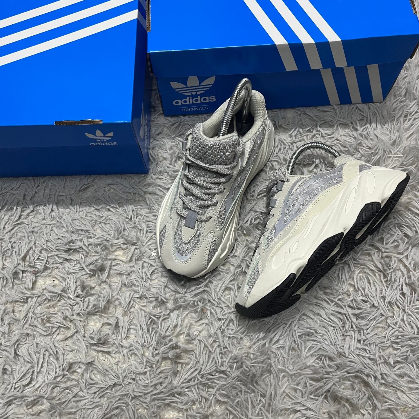 Adidas Yeezy 700 Grey (1.1)