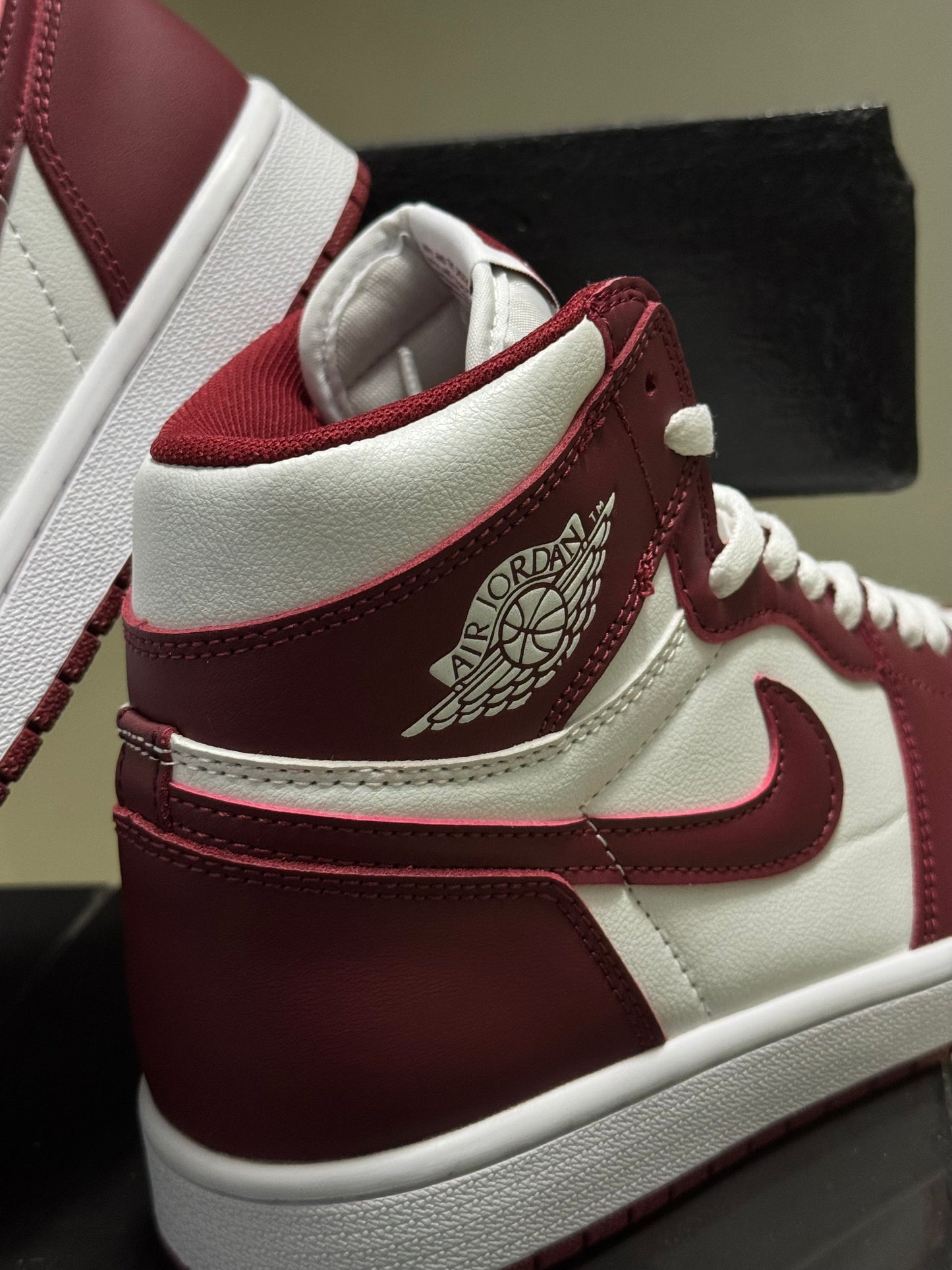 Air Jordan Retro 1