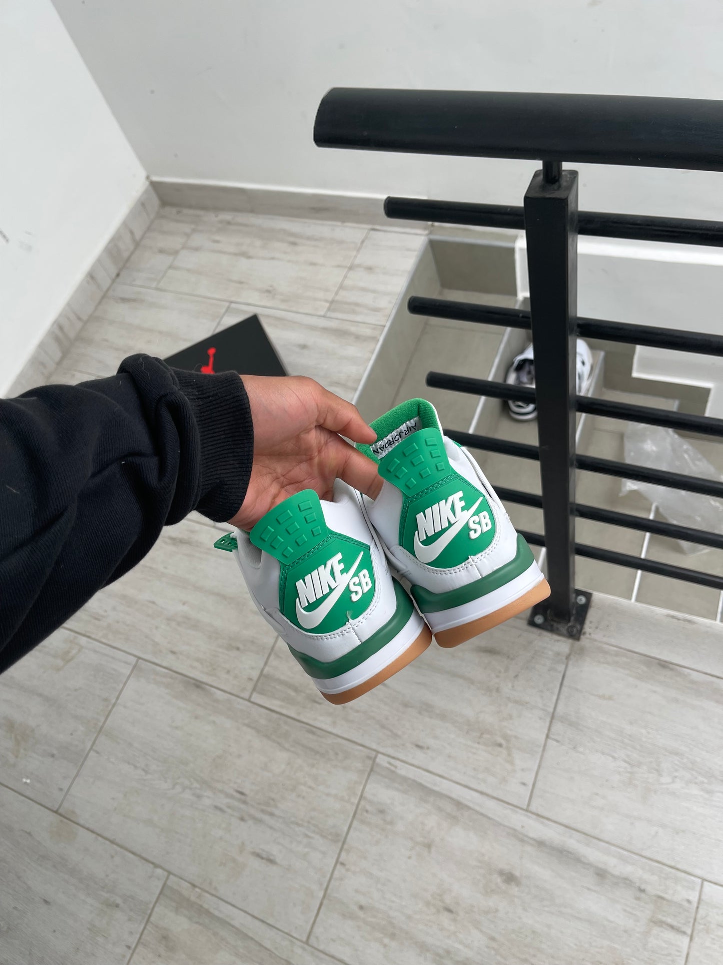 Air Jordan Retro 4 SB 'Pine Green' (1.1)