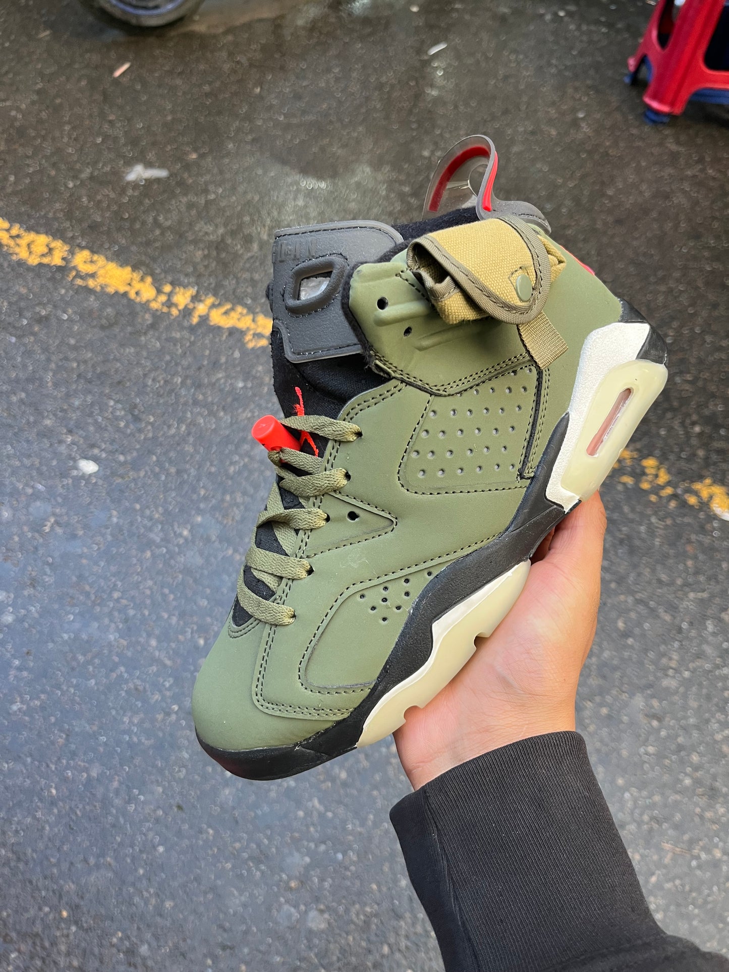 Air Jordan Retro 6 x Cactus Jack (1.1)