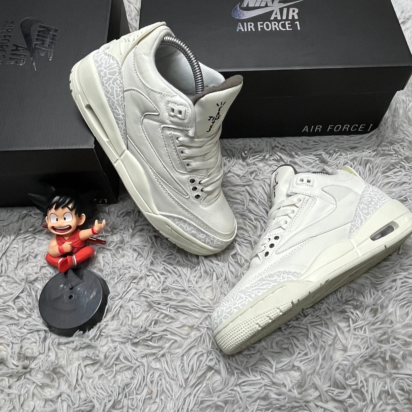 Air Jordan Retro 3 x Travis Scott (1.1)