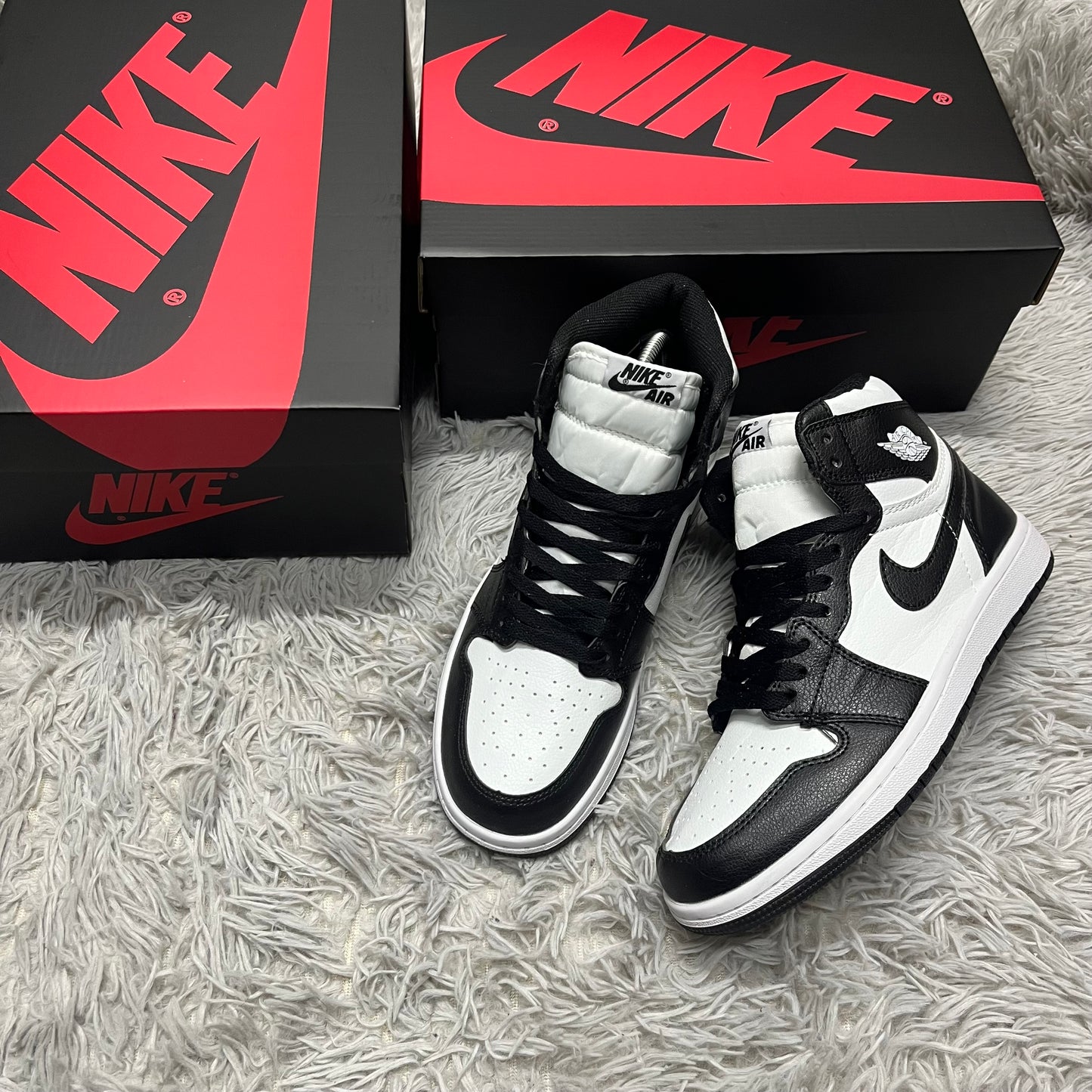 Air Jordan Retro 1 'Panda' (1.1)
