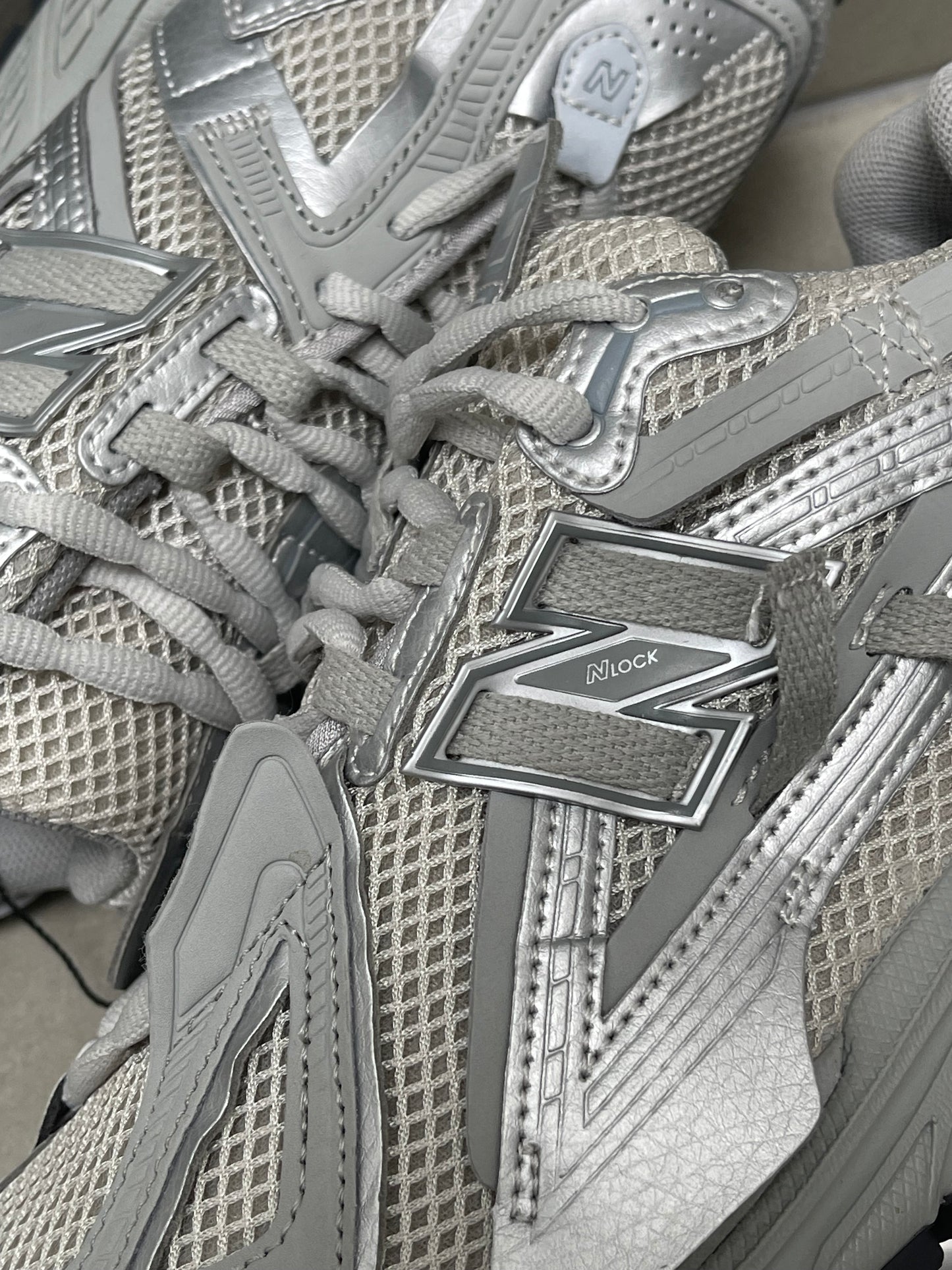 New Balance 1906R Grey