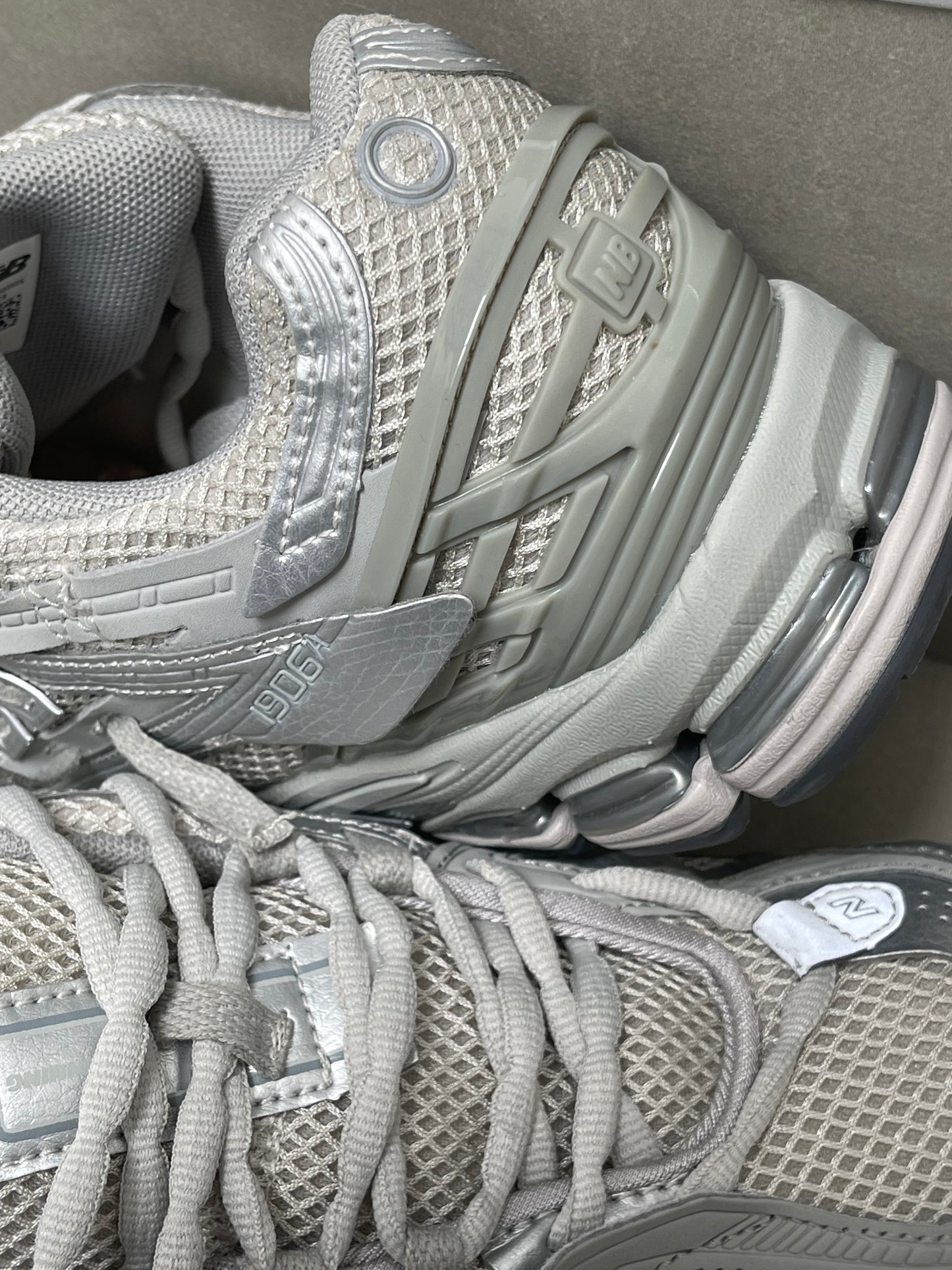 New Balance 1906R Grey