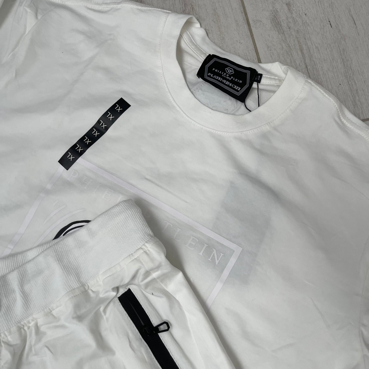 Conjunto PHILIPP PLEIH