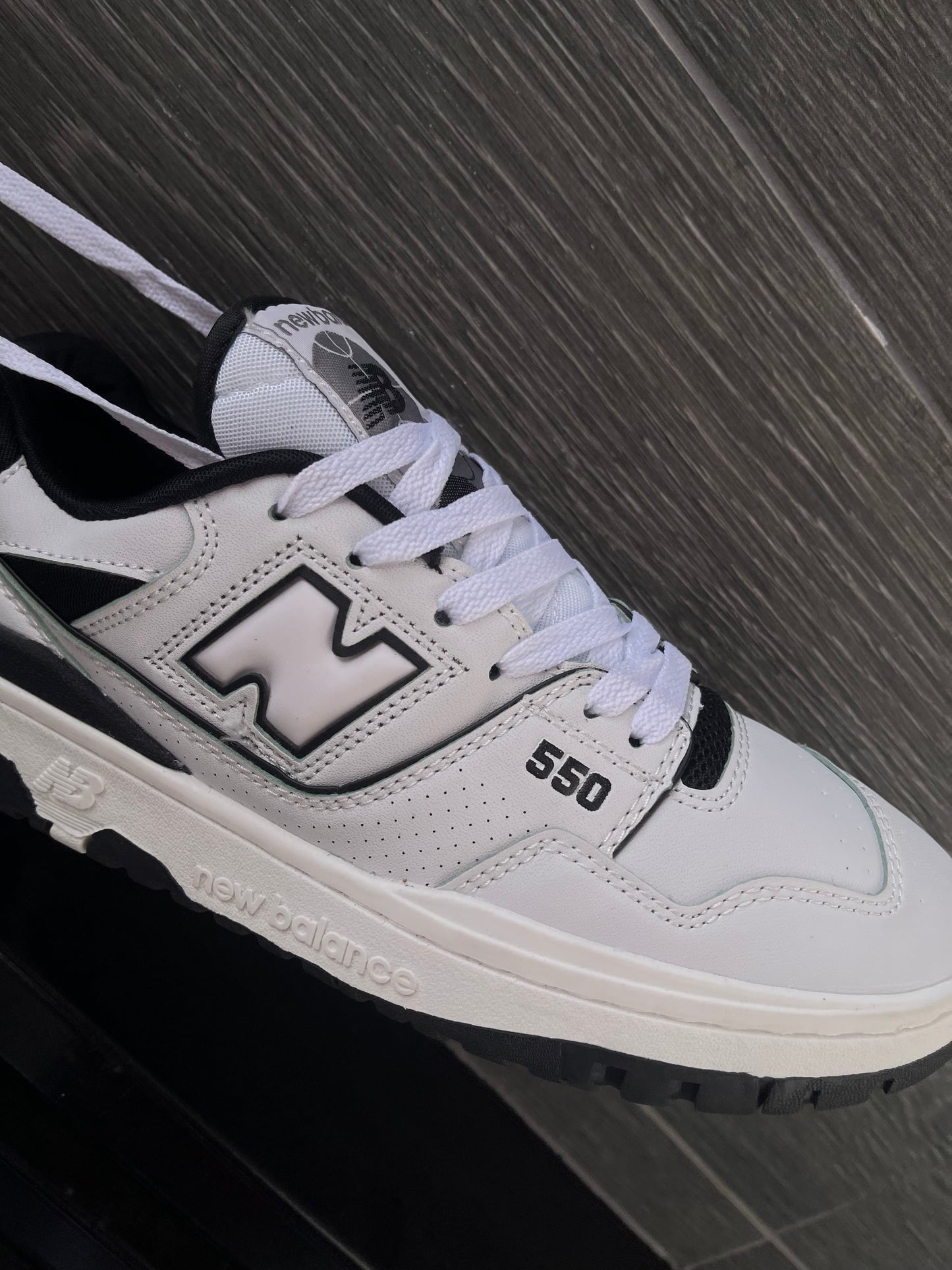 New Balance 550