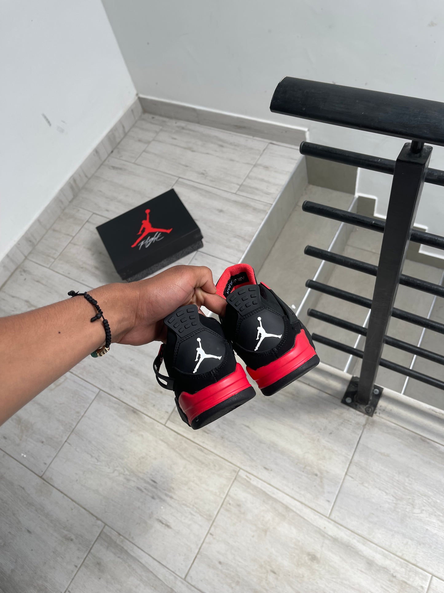 Jordan Retro 4 Red Thunder