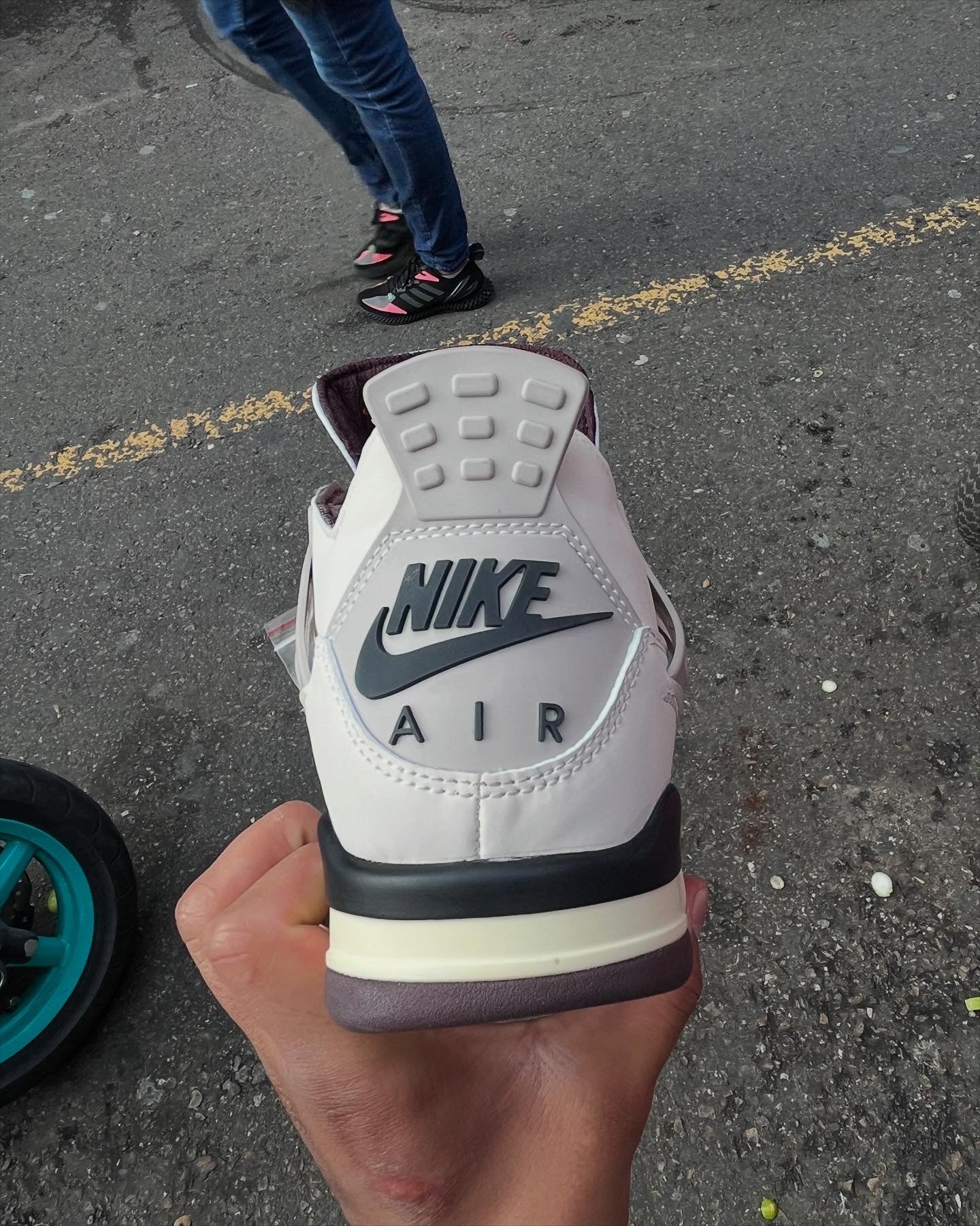 Air Jordan Retro 4 'A Ma Maniére' (1.1)