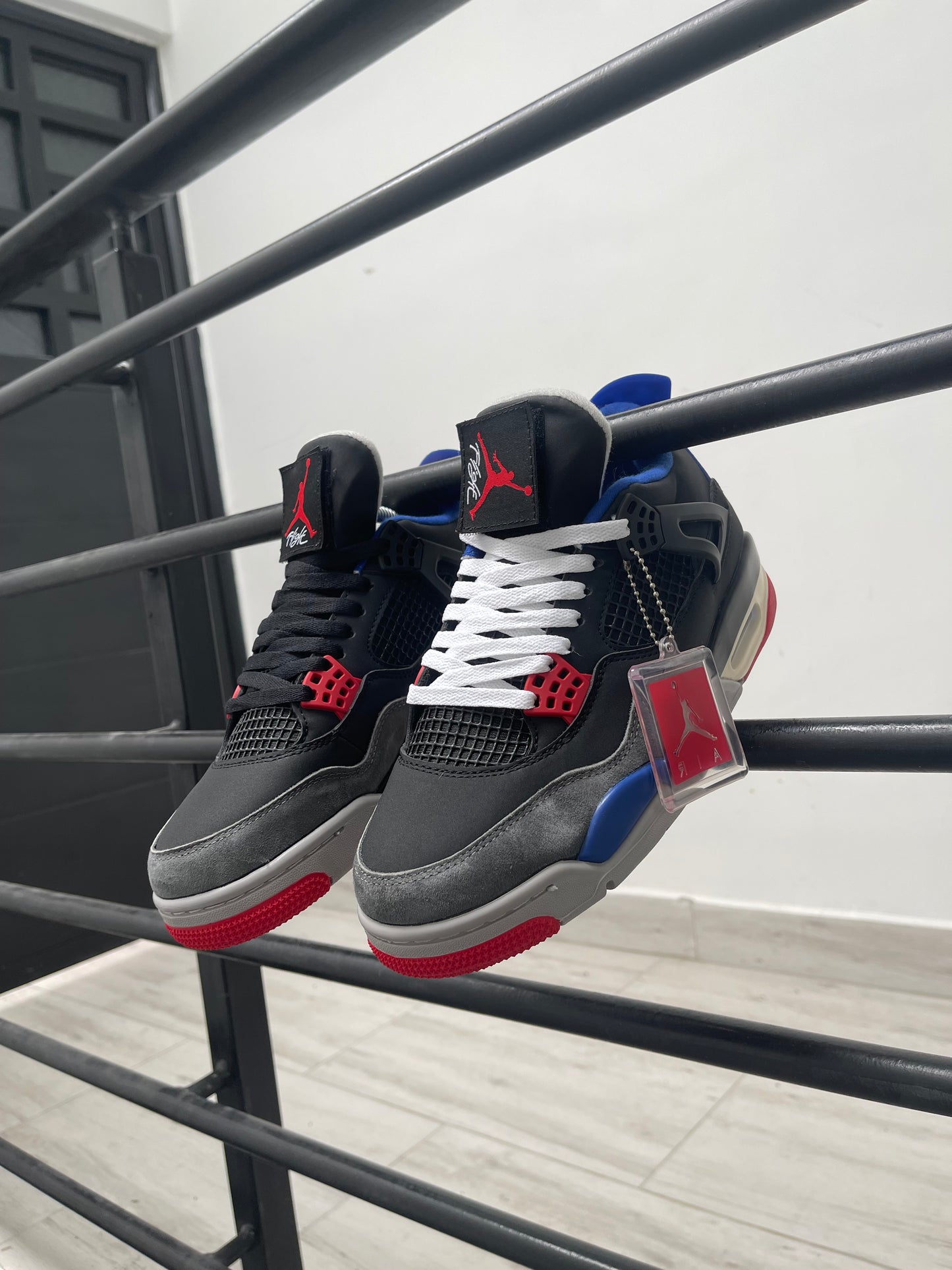 Jordan retro 4 “Rare Air”