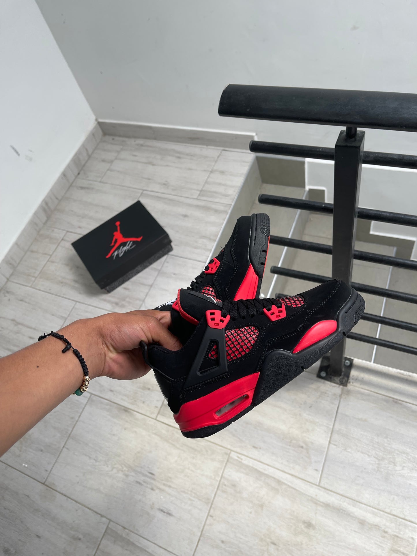 Jordan Retro 4 Red Thunder