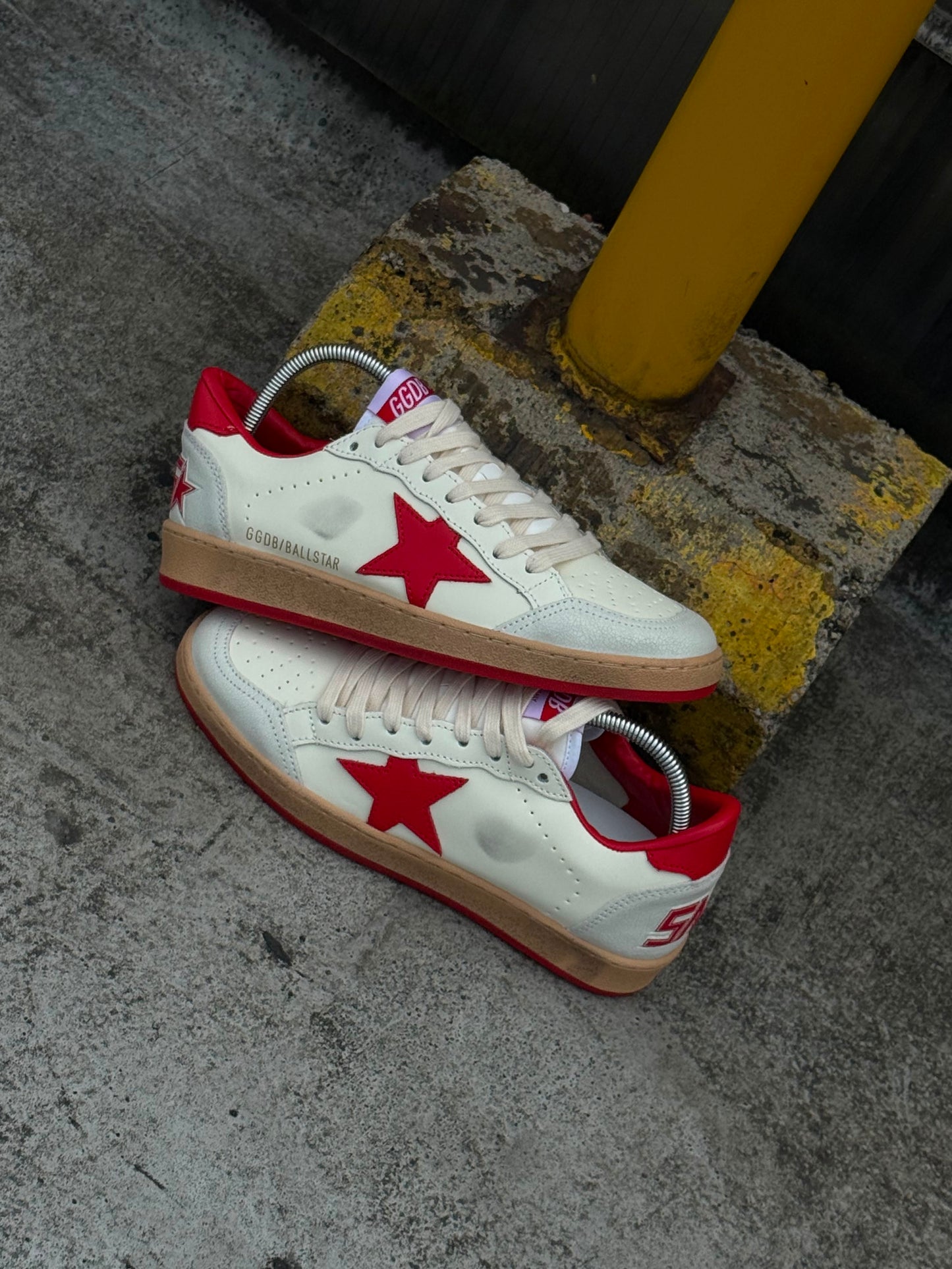 Golden Goose Ball Star blanca roja