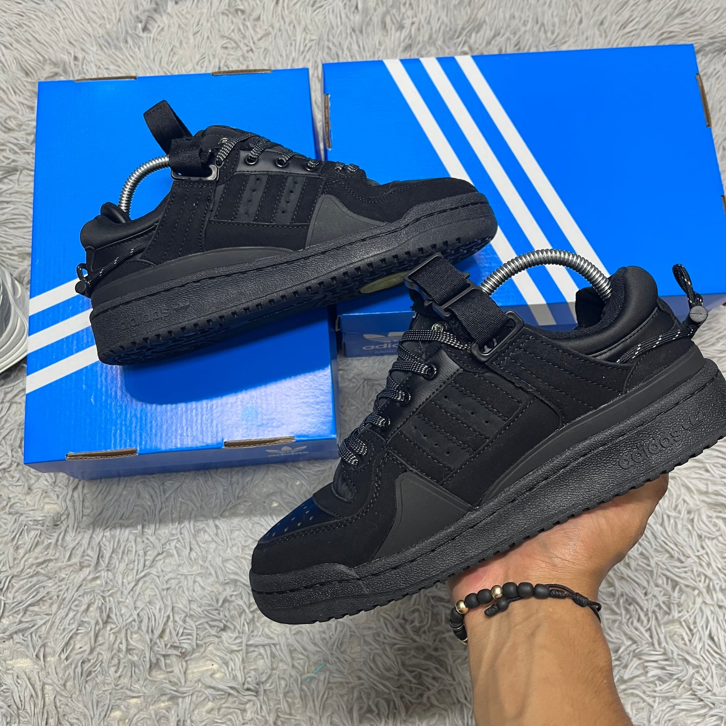 Bad Bunny Forum Black (1.1)