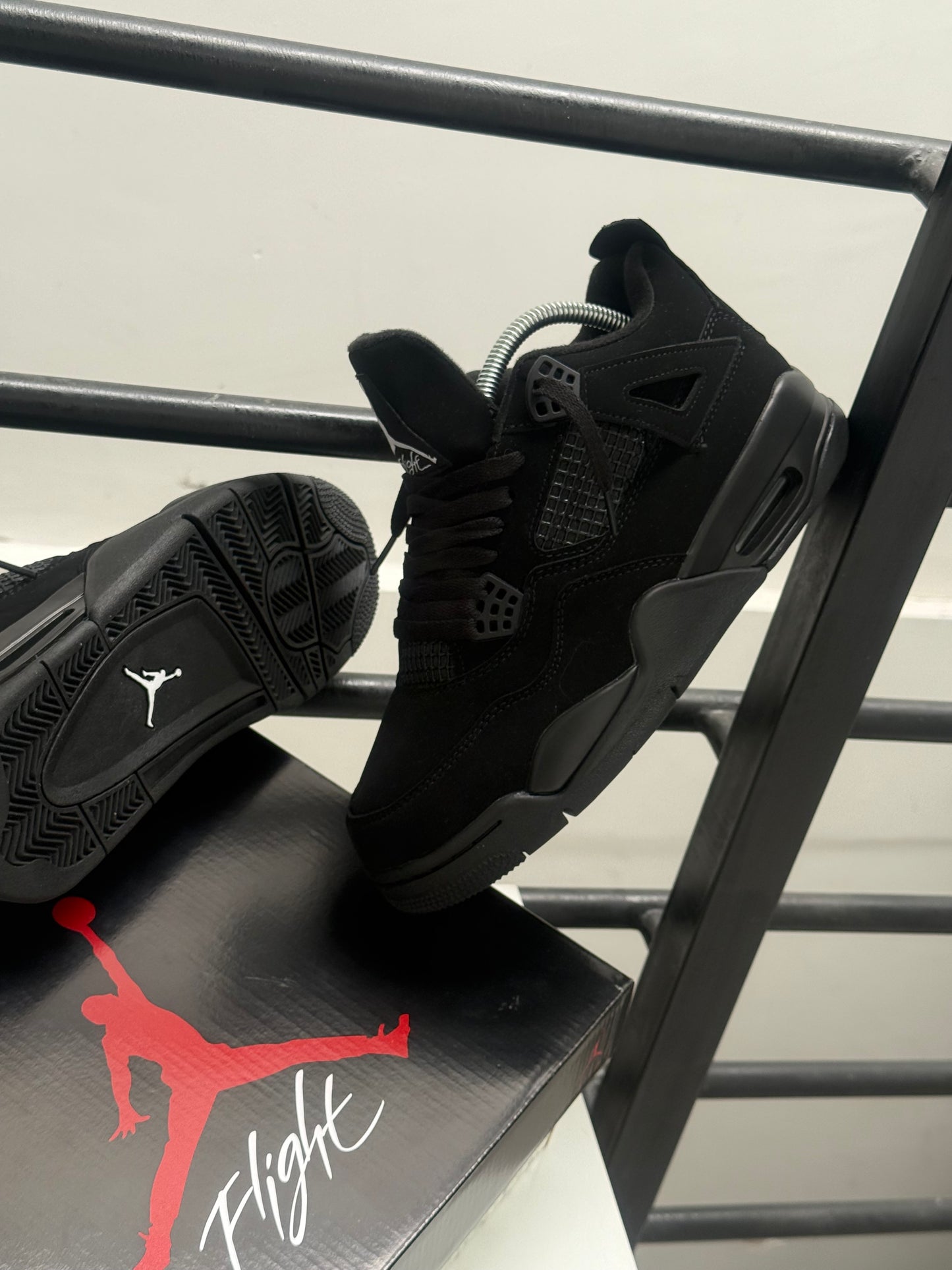 Air Jordan Retro 4 'Black Cat' (1.1)