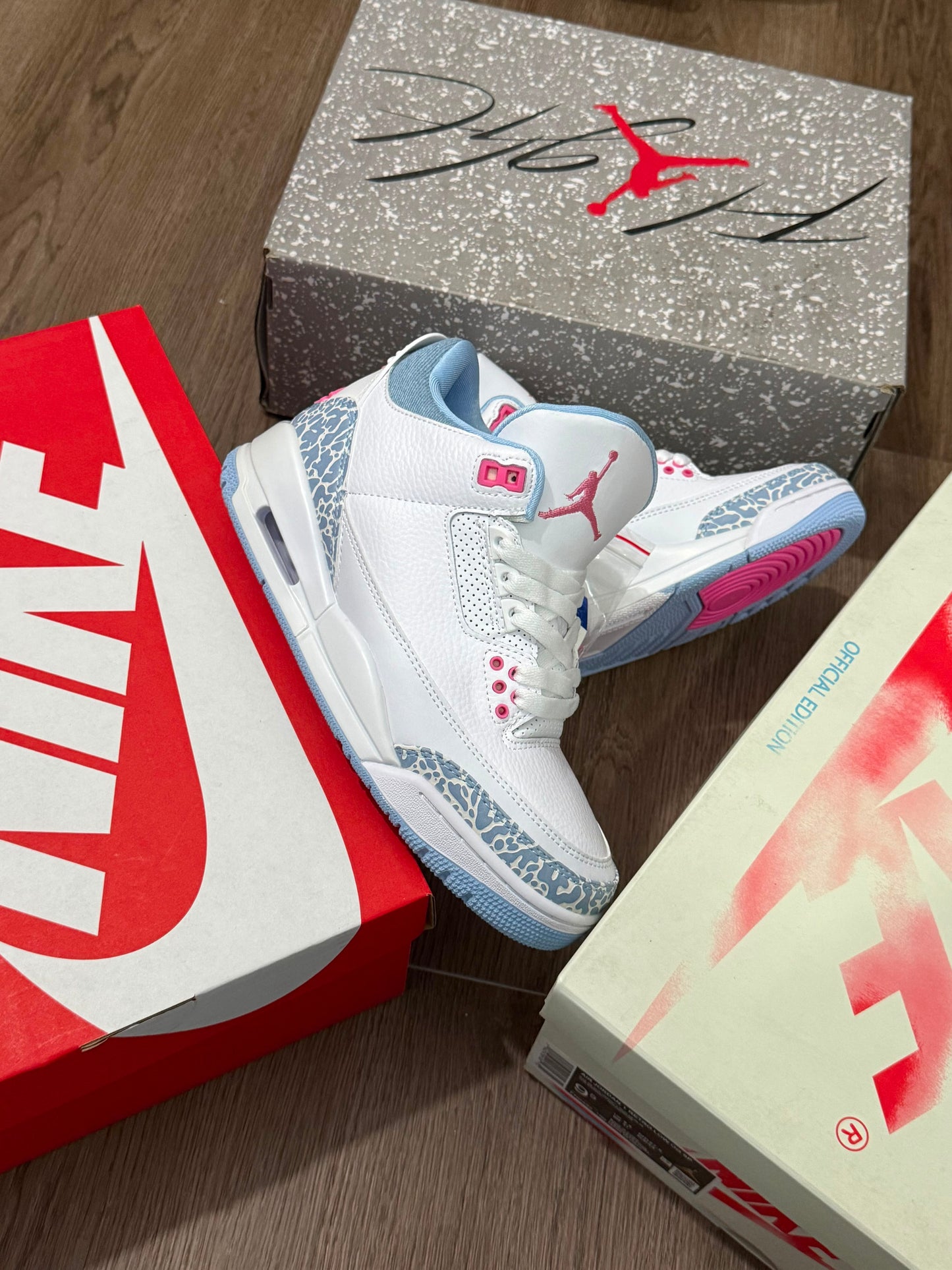 Air Jordan Retro 3 White and Cobalt Bliss