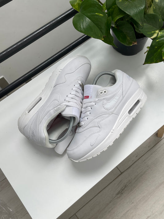 Nike Air Max 1 x Supreme
