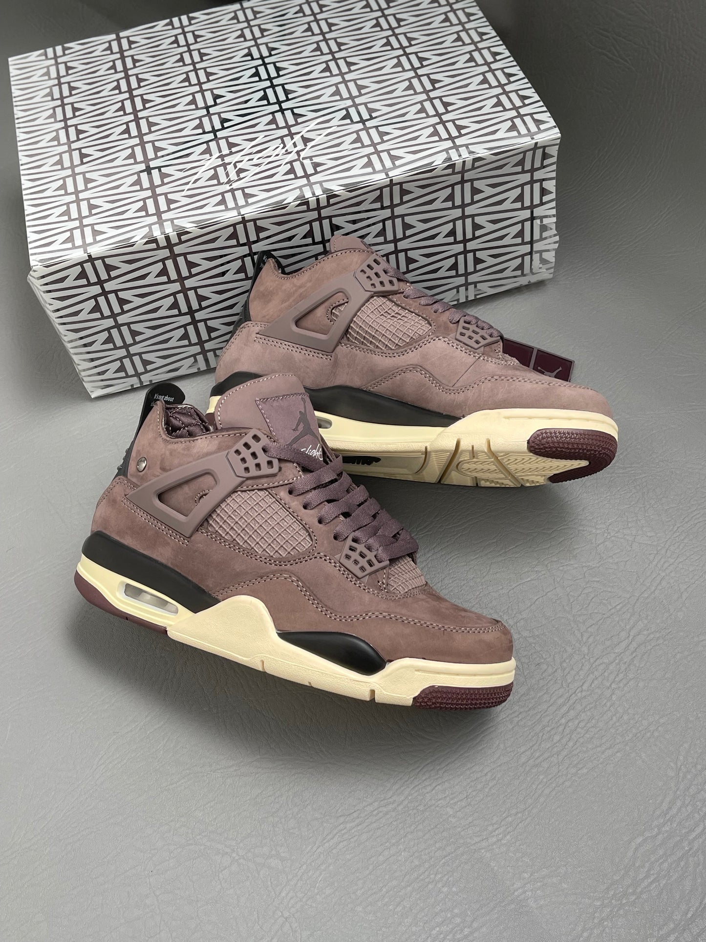 Air Jordan 4 x A Ma Maniére “Violet Ore”