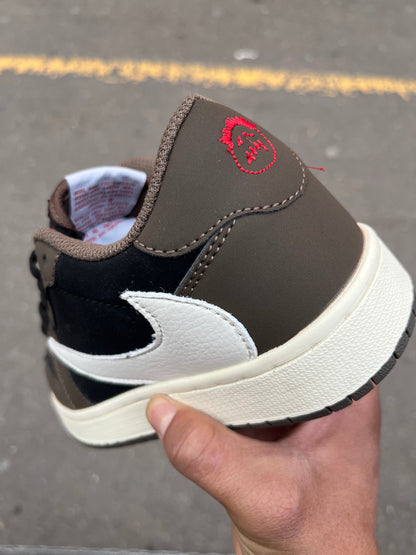 Jordan 1 Low x Travis Scott 'Mocha' (1.1)