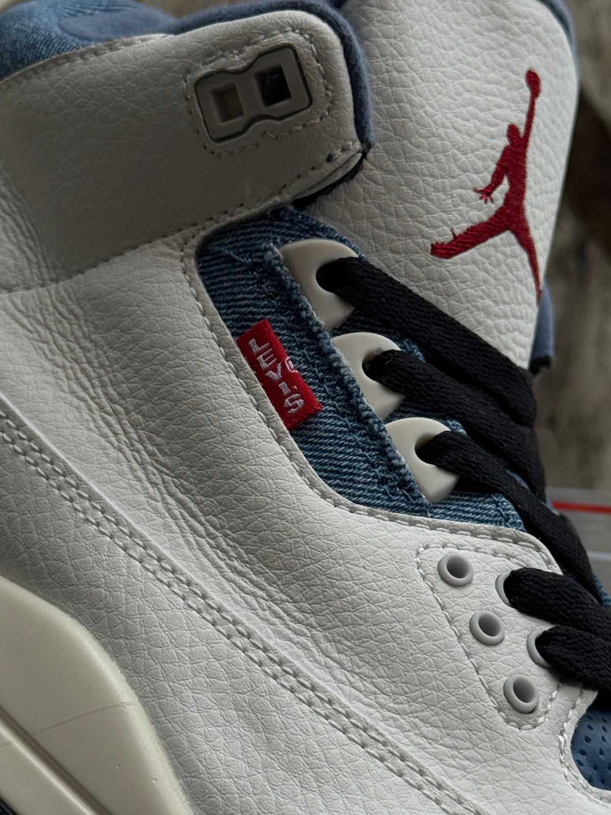 Air Jordan Retro 3 x Levis
