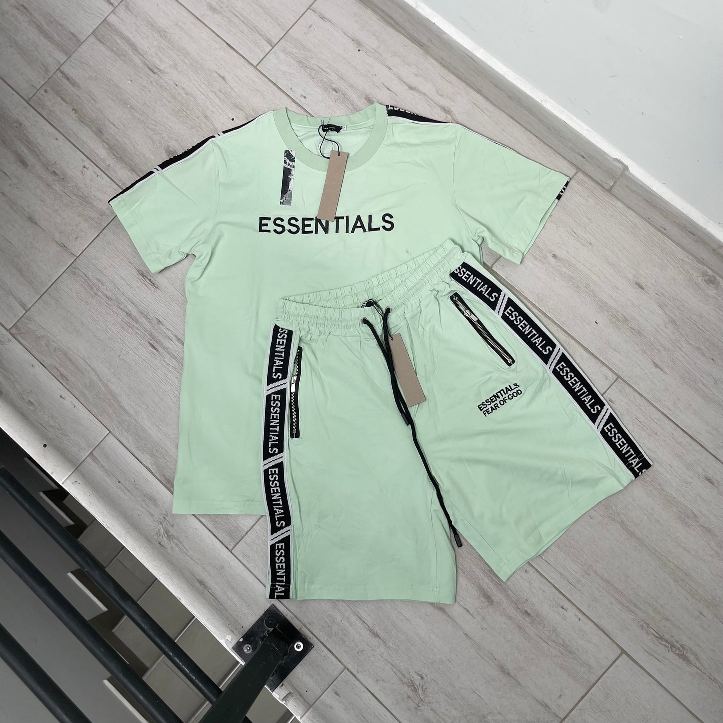 Conjunto Essentials 1.1