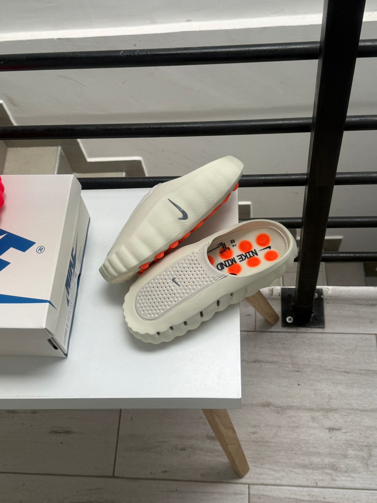 NIKE MIND 001