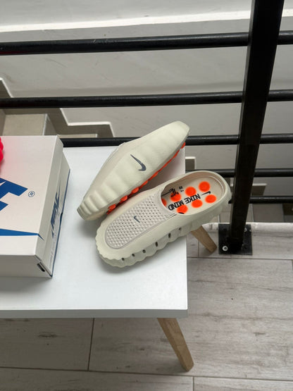 NIKE MIND 001