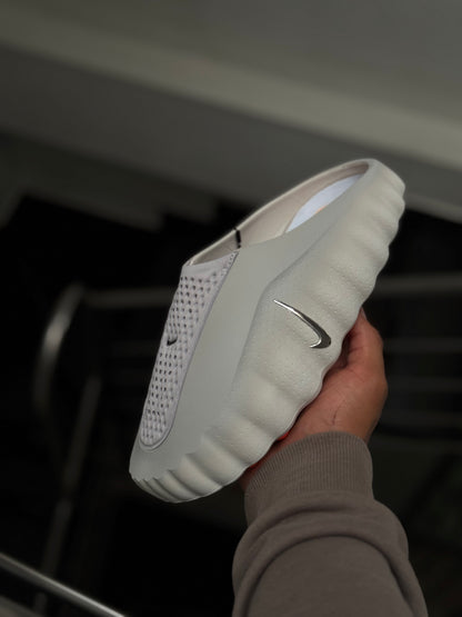 NIKE MIND 001