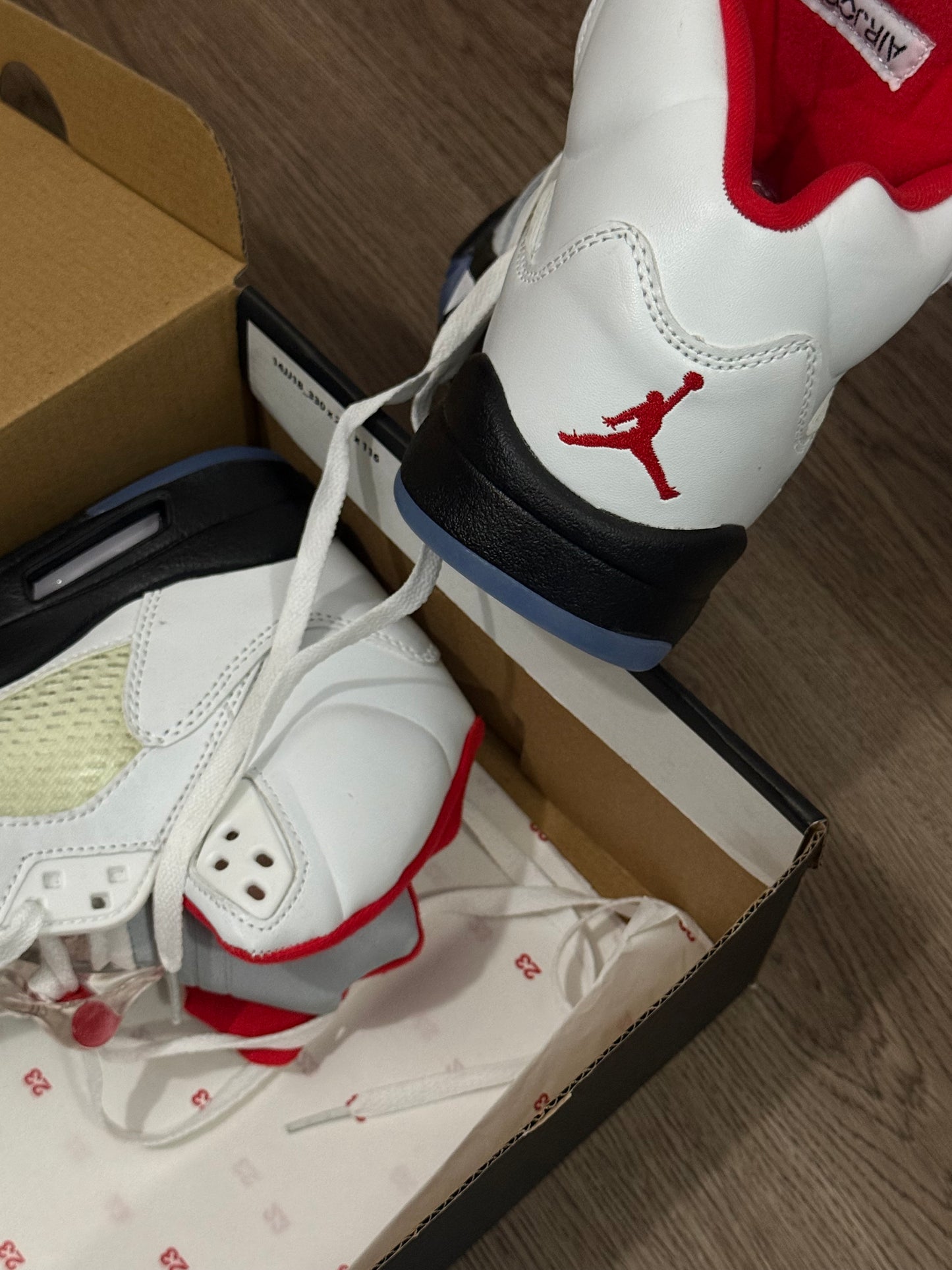 AIR JORDAN RETRO 5