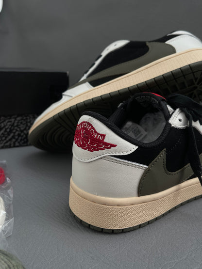 Nike Retro 1 Travis Scoot