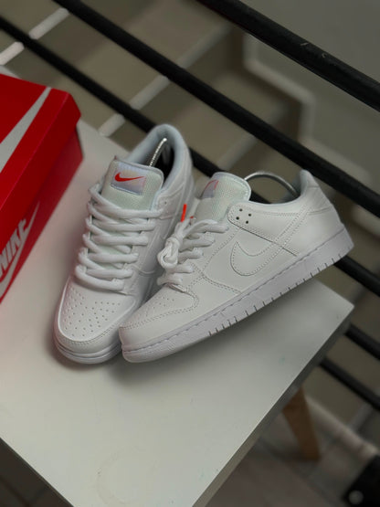 NIKE DUNK SB