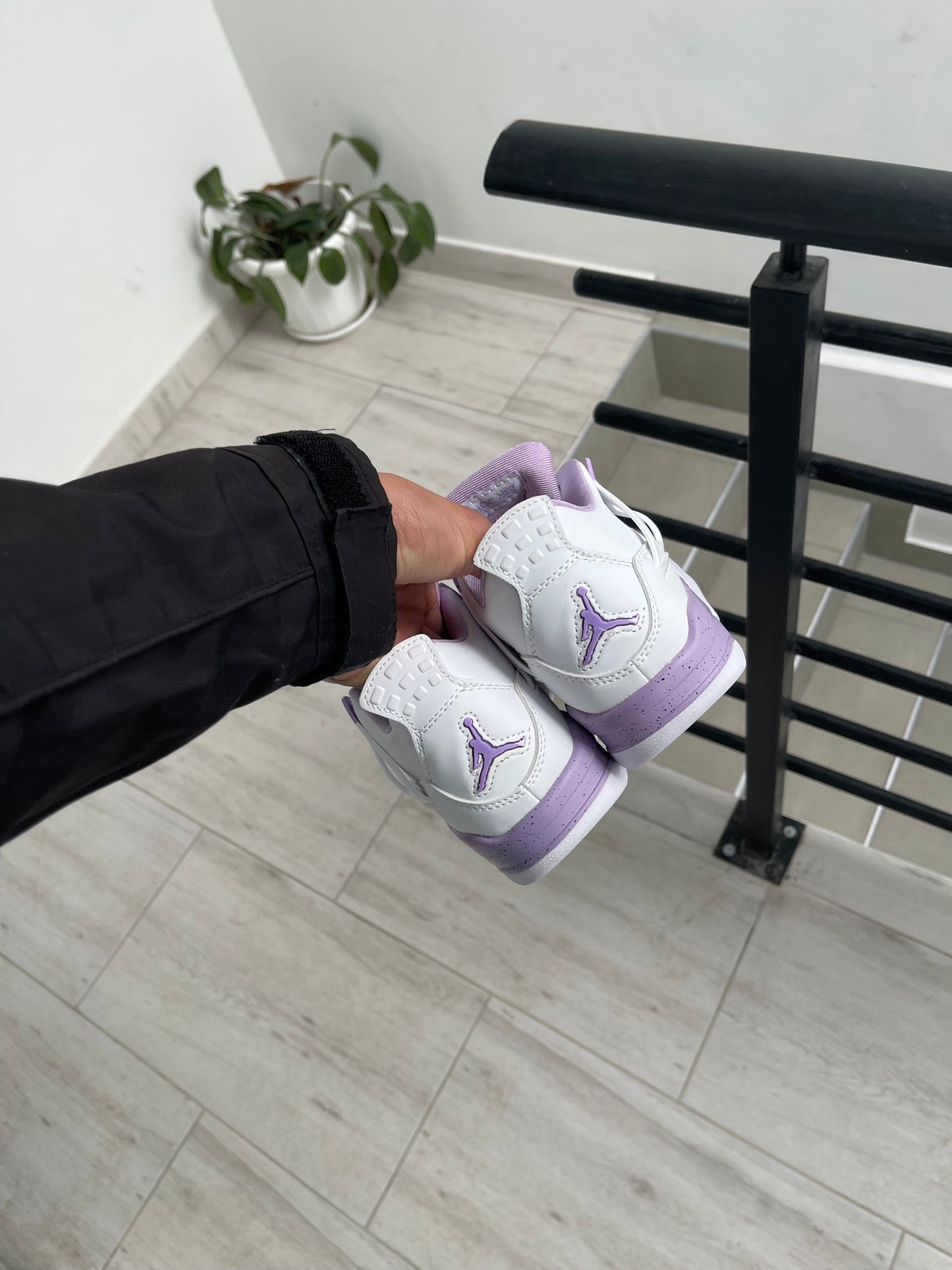 Jordan 4 Retro Purple Oreo