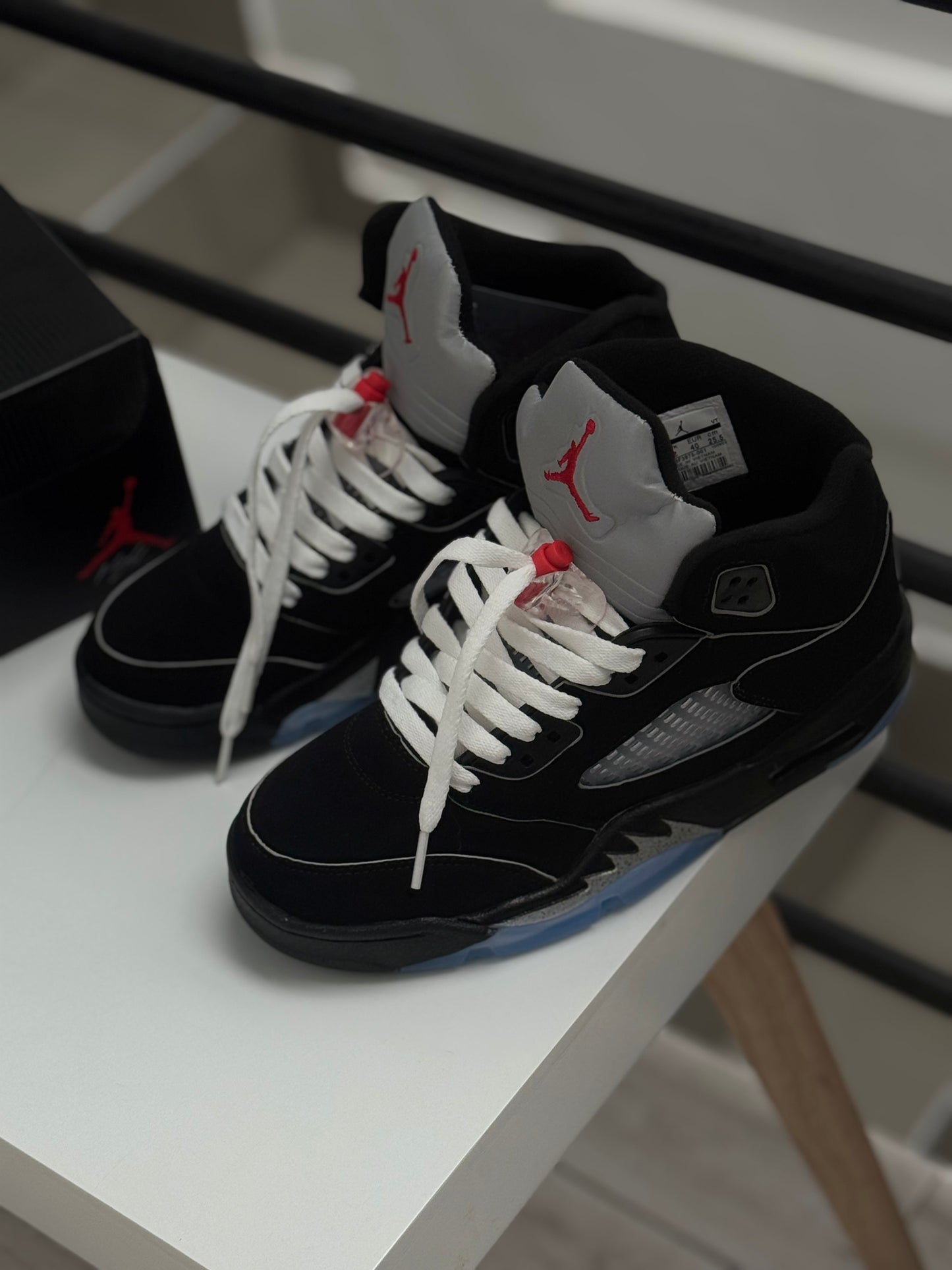 Air Jordan Retro 5 "METALLIC SILVER"