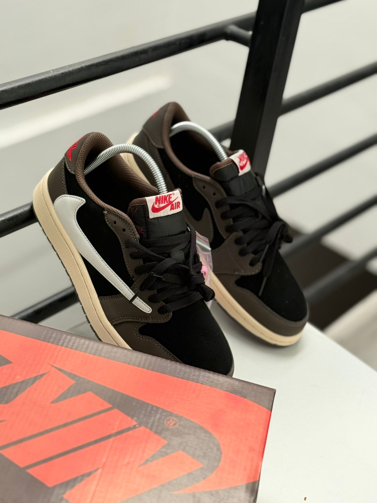 Nike Air Jordan 1 Low Travis Scott Mocha