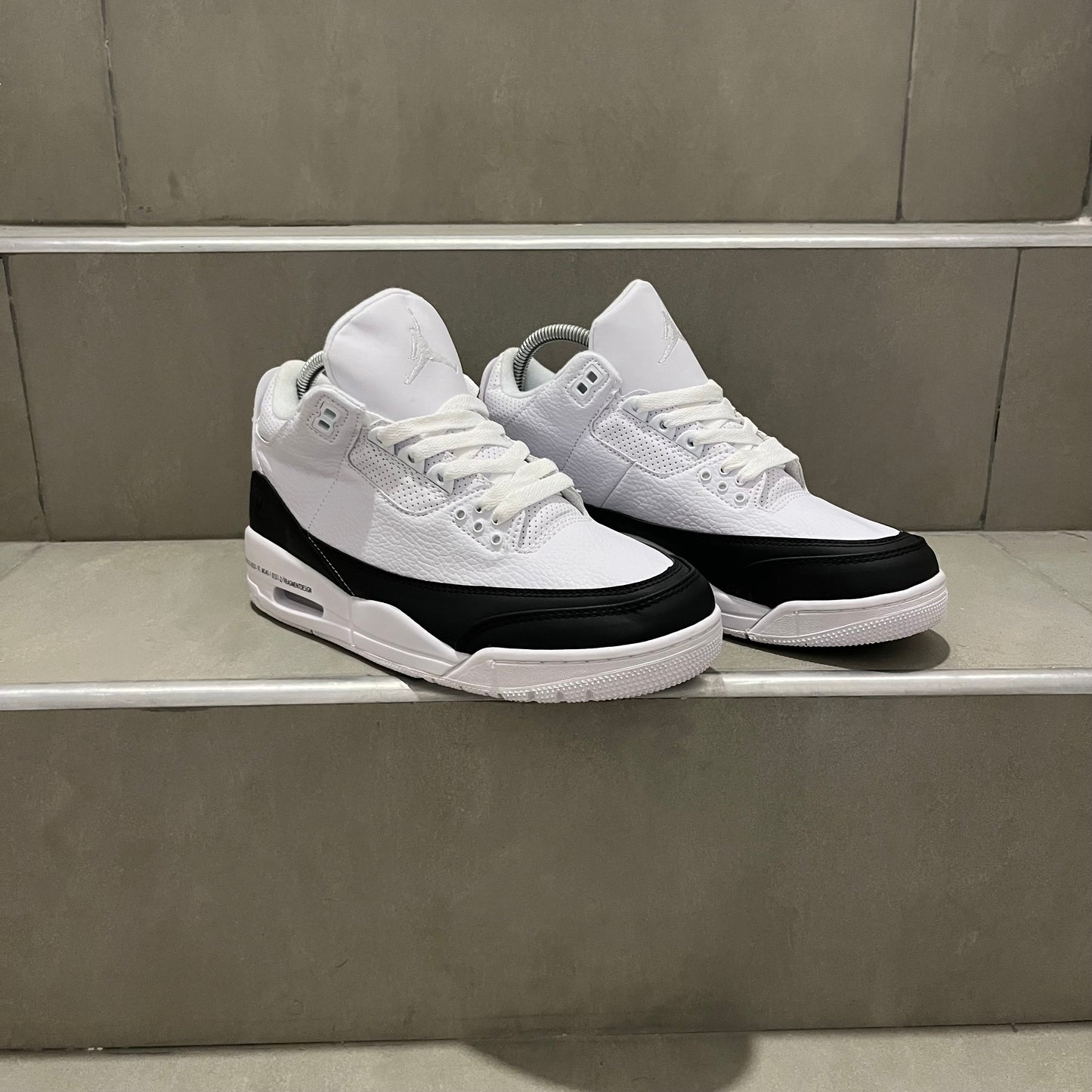 Air Jordan Retro 3 x Fragment (1.1)