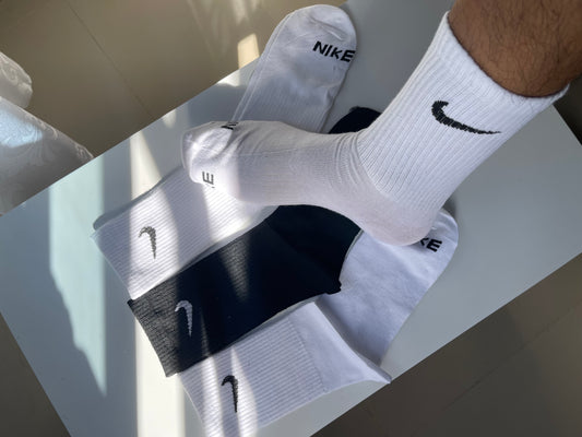 Medias Nike Caña Alta x3 – Comodidad y Estilo Streetwear