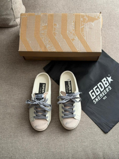 GOLDEN GOOSE
