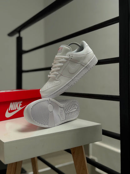 NIKE DUNK SB