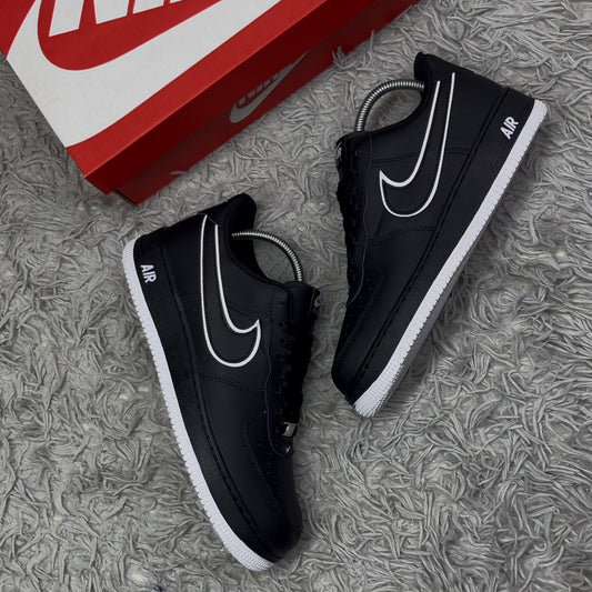 Nike Air force 1 Black White sole