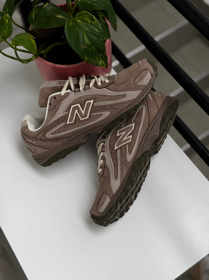 New Balance 204L