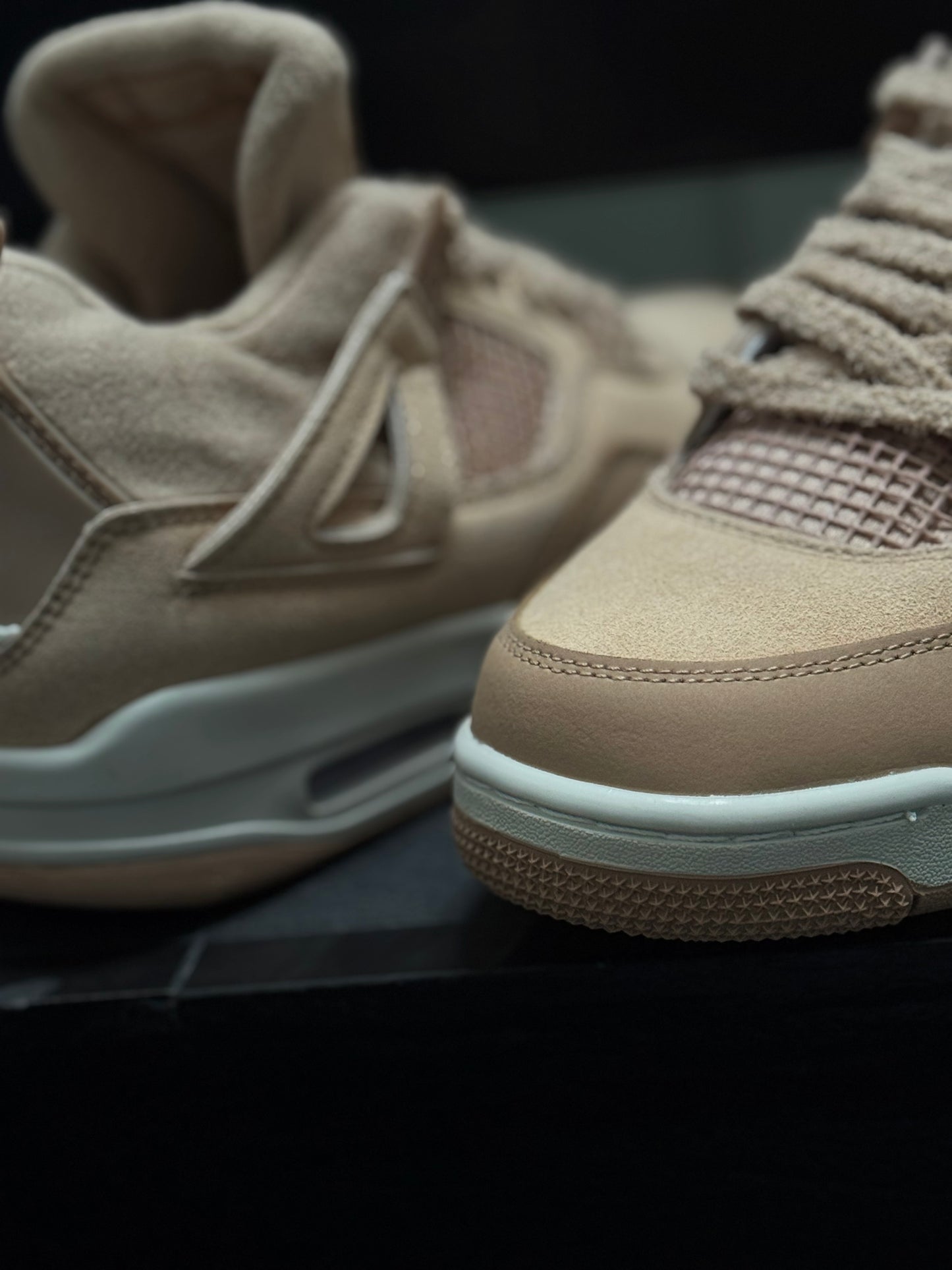 Air Jordan Retro 4 “COZY GIRL”