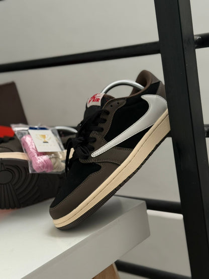 Nike Air Jordan 1 Low Travis Scott Mocha