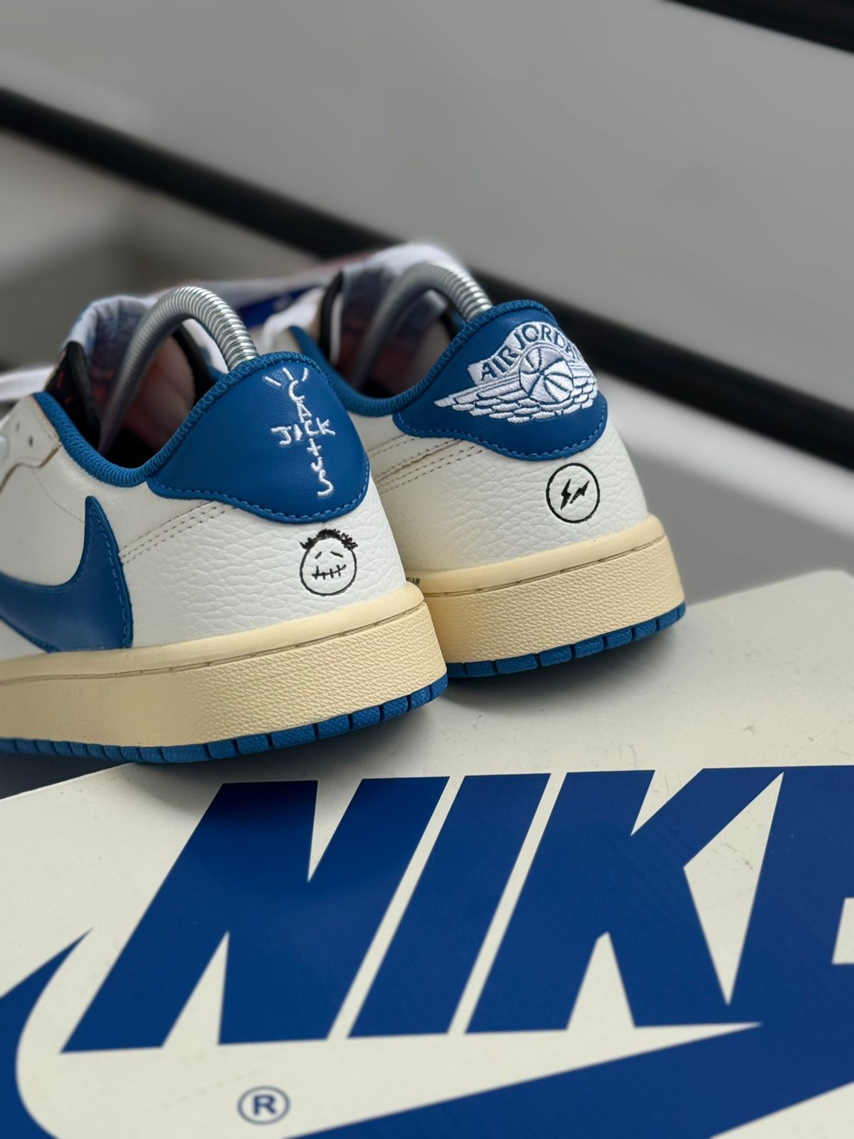 Air Jordan Retro 1 X Travis Scott
