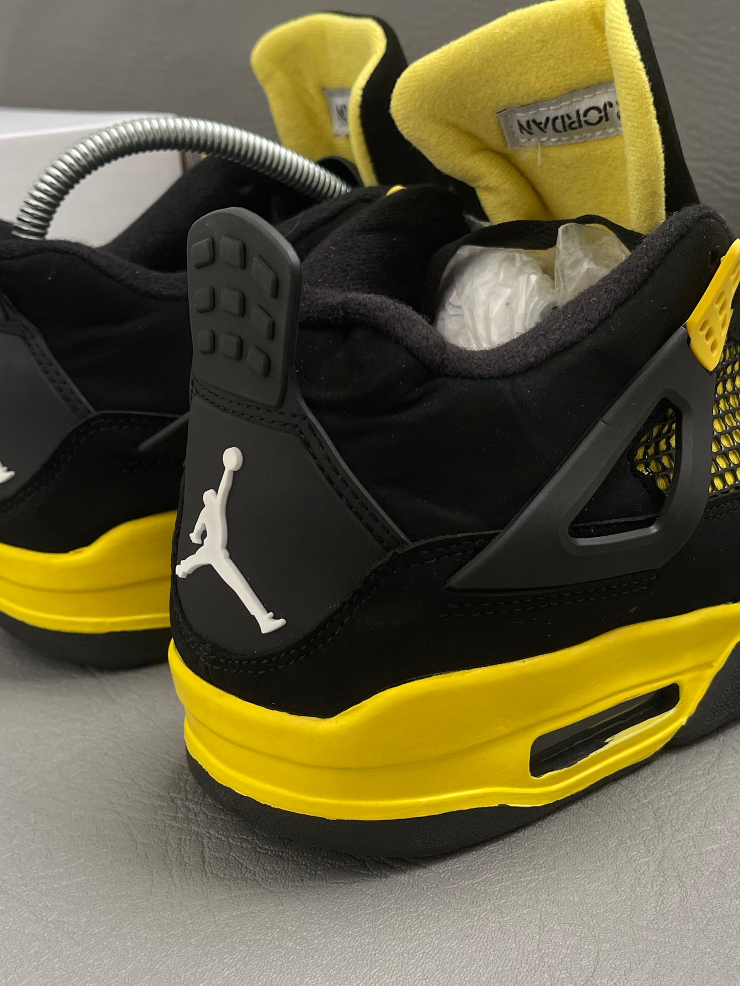 Jordan Retro 4 Yellow Thunder