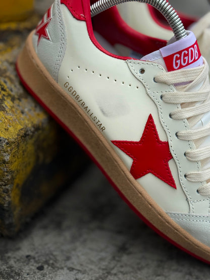 Golden Goose Ball Star blanca roja