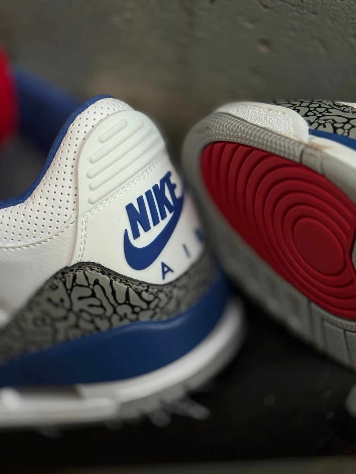 Air Jordan Retro 3 True blue