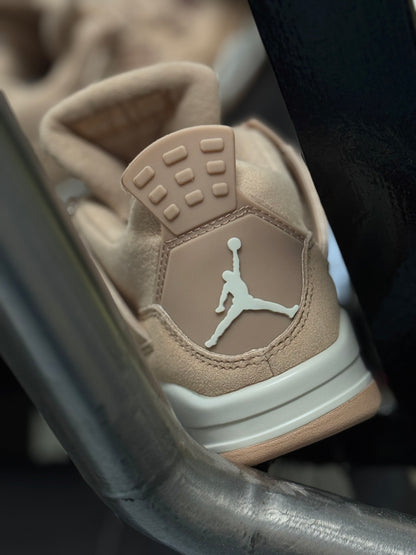 Air Jordan Retro 4 “COZY GIRL”