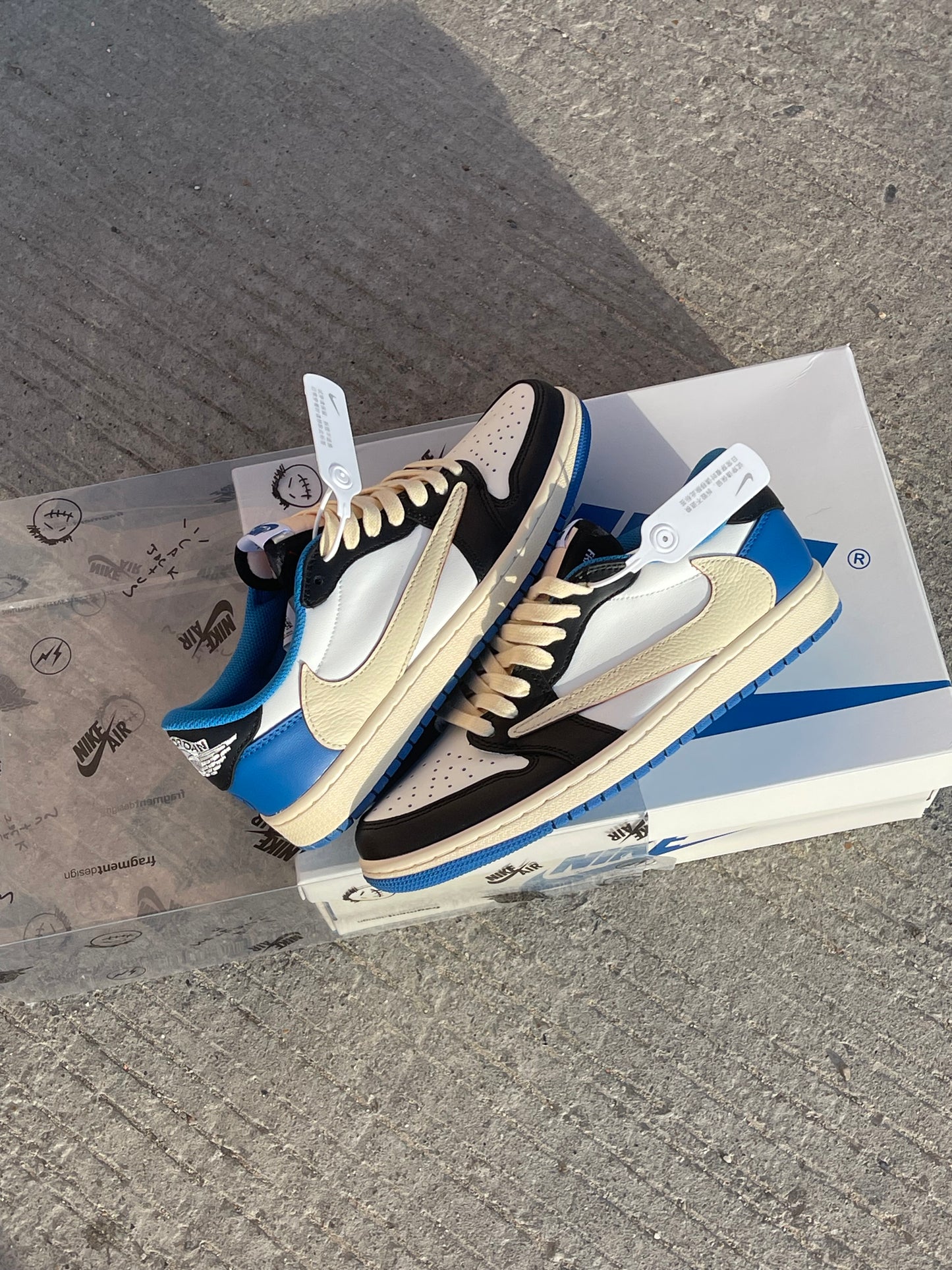 Air Jordan 1 Retro Low SP Fragment x Travis Scott